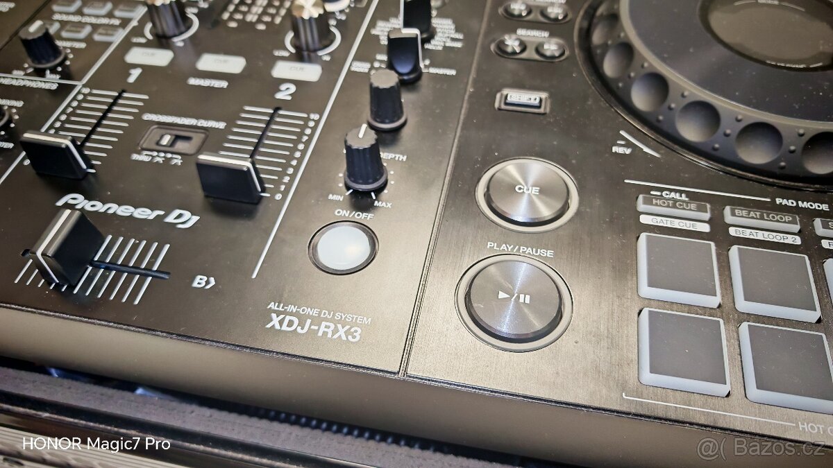 Pioneer XDJ RX3 + case UDG - 2
