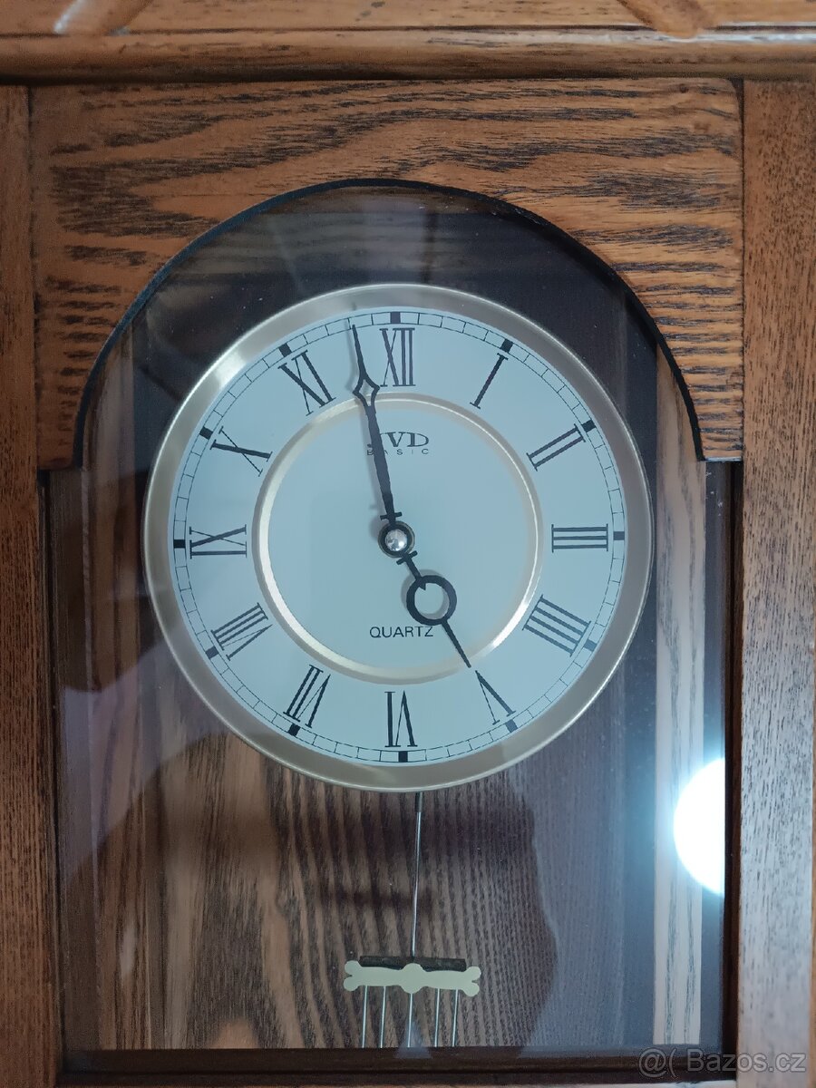 Nástěnné hodiny s kyvadlem - 2