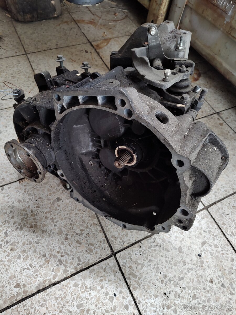 Převodovka 6ti stupňová manuální na Octavii l - 2