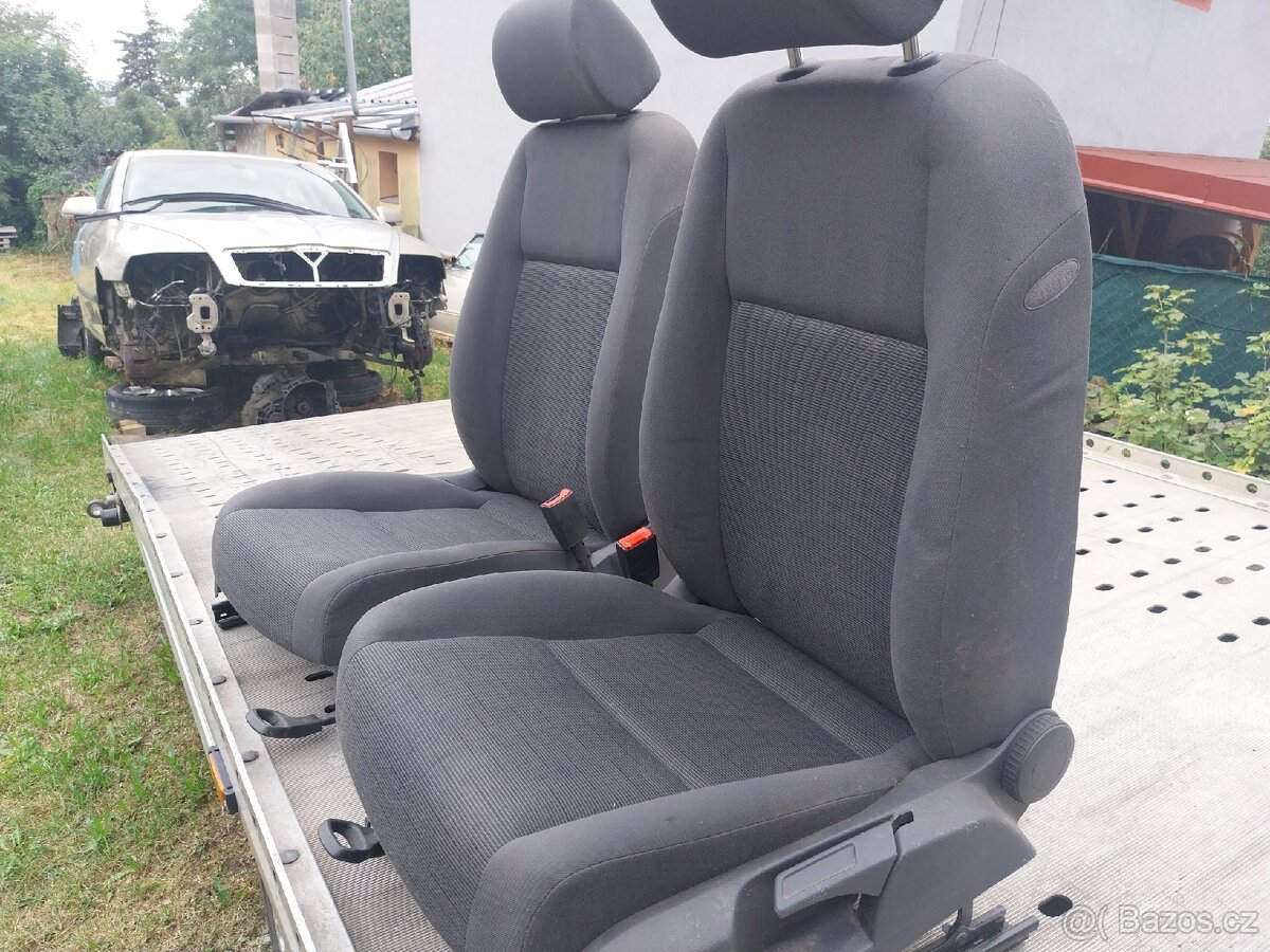 Vw Golf 5, přední sedačky s airbagem - 2
