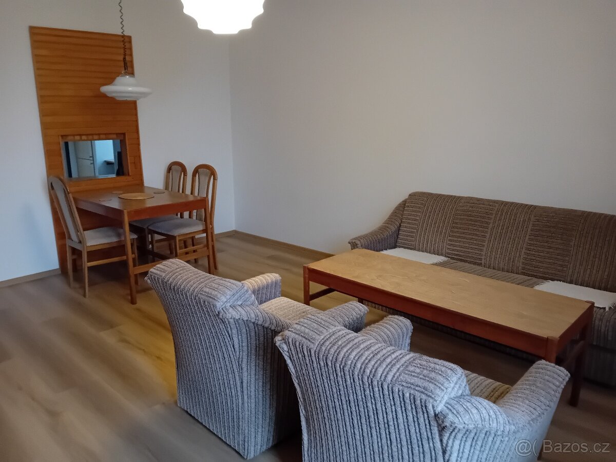 Vybavení obývacího pokoje - 2