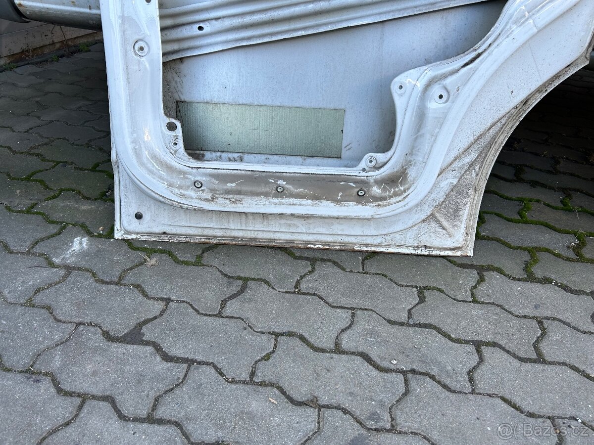 Přední dveře VW TRANSPORTÉR T5.1 - 2