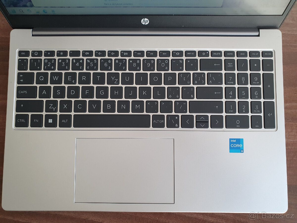 Moderní notebook HP 250 G10 - 2