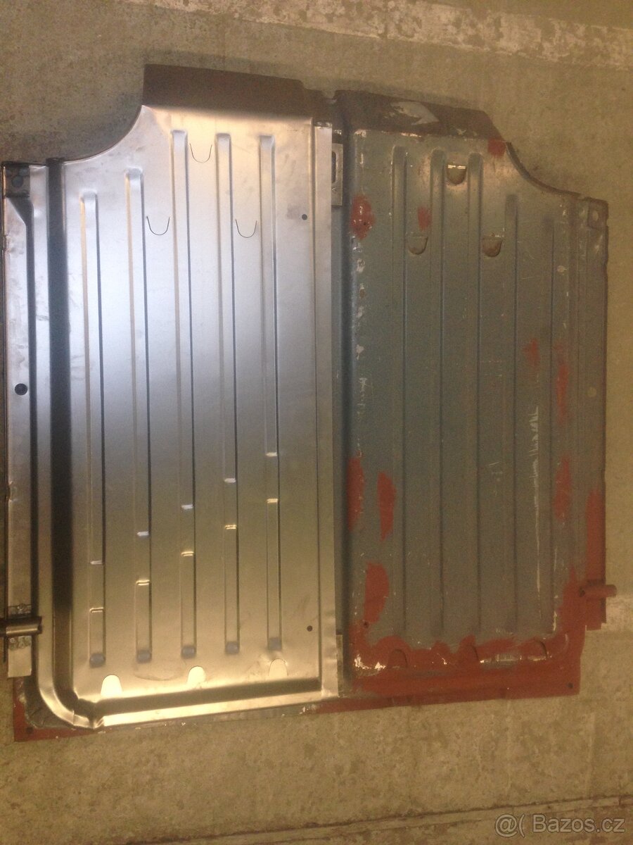 nova podlaha škoda105 120 - 2