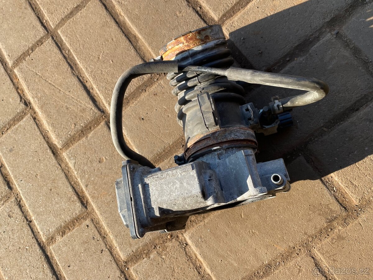 Mazda 6 2.0i díly - 2