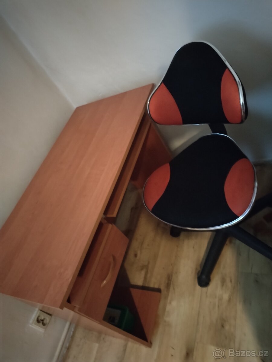 Psací stůl - 2