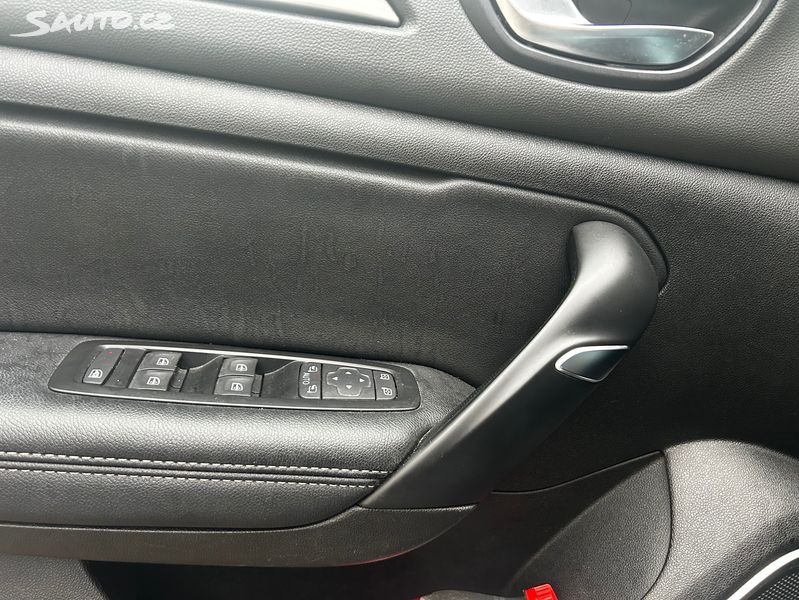 Renaul Megane manual 1.2 Benzín - 2