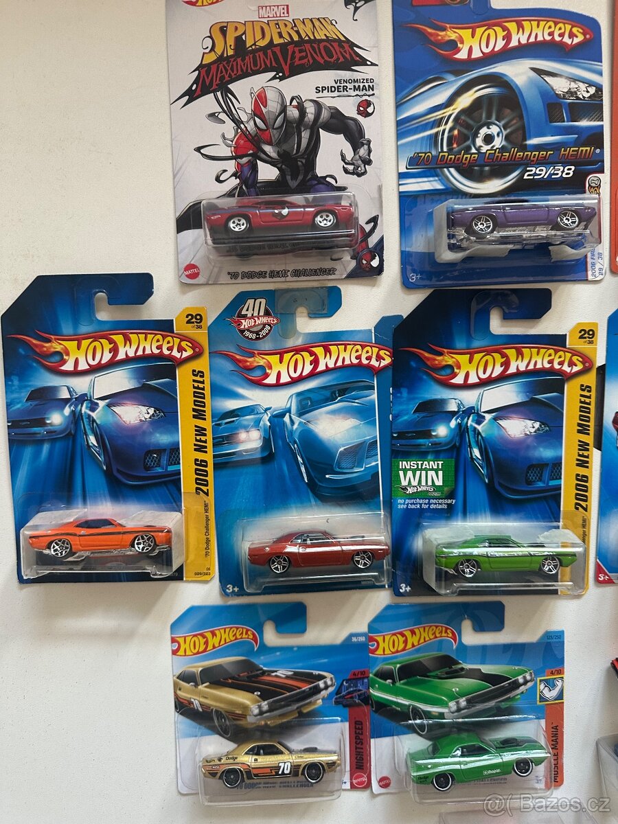 Hotwheels “ 70 Dodge Hemi Challanger” - 2