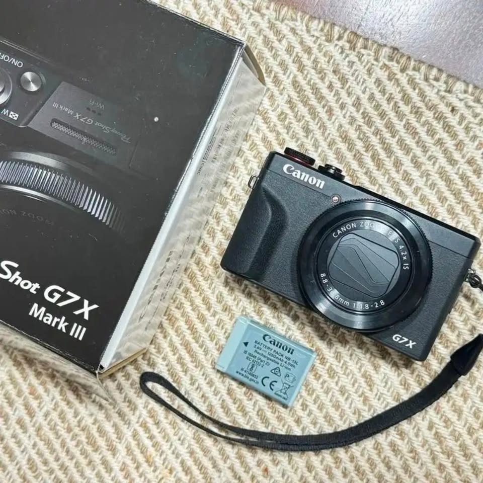 Canon Mark III - 2