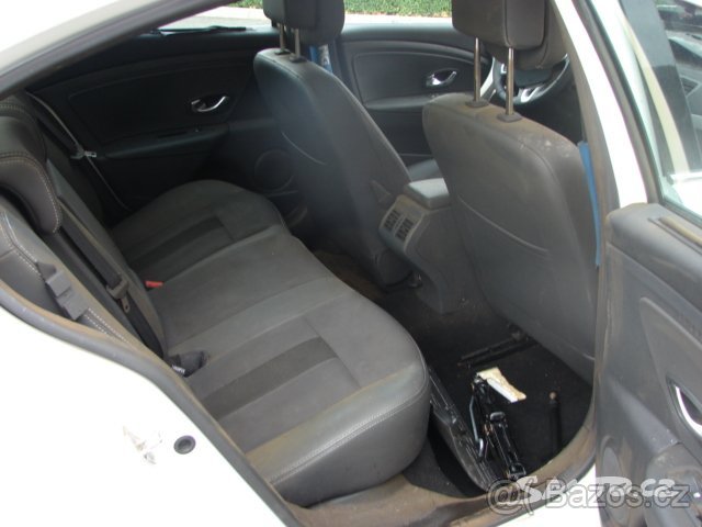 Renault Fluence 1,6 16V 2011 - díly z vozu - 2