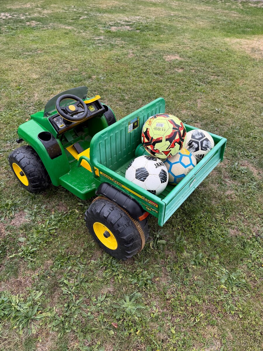 John Deere Gator - 2
