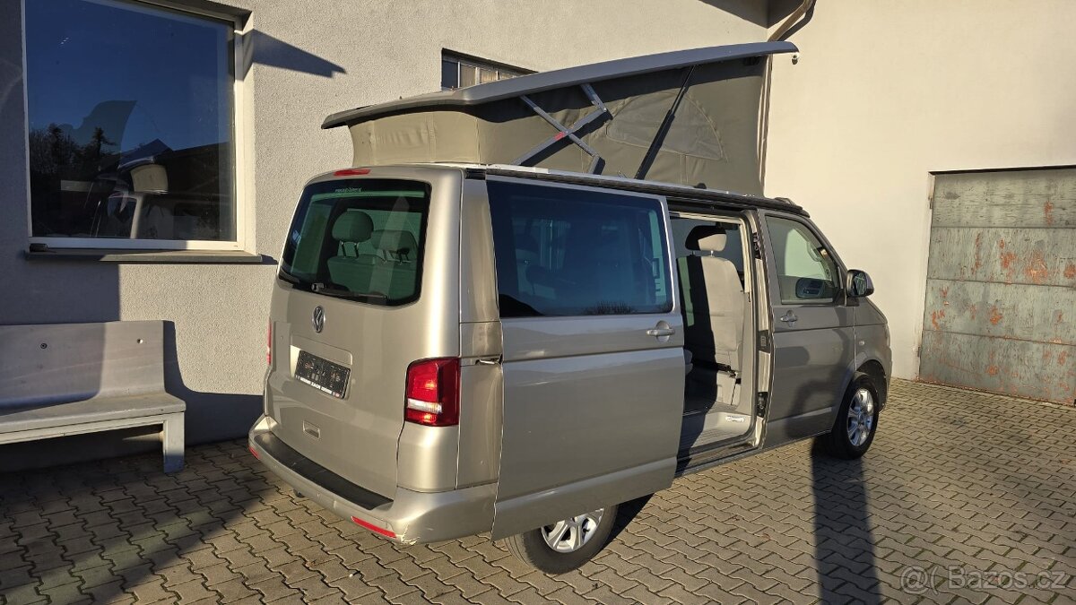 VW T5 California Beach 2.0TDi,84kW,2012 střecha - 2