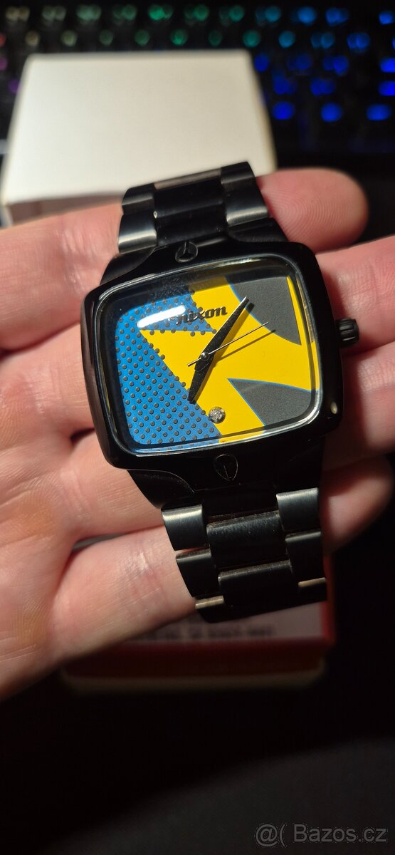 Prodám pánské hodinky Nixon Player - 2