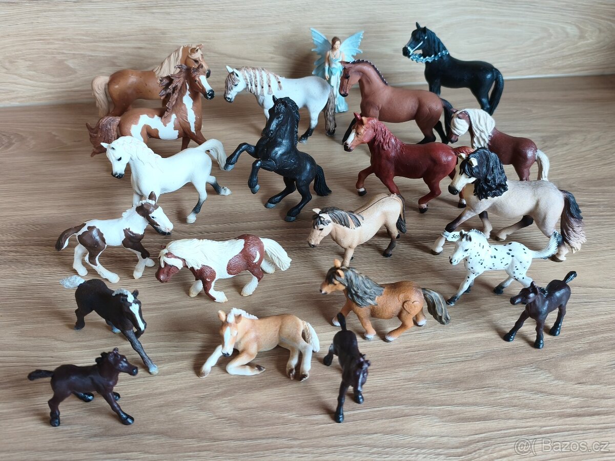 Schleich figurky koně a jezdci /jezdkyně - 2