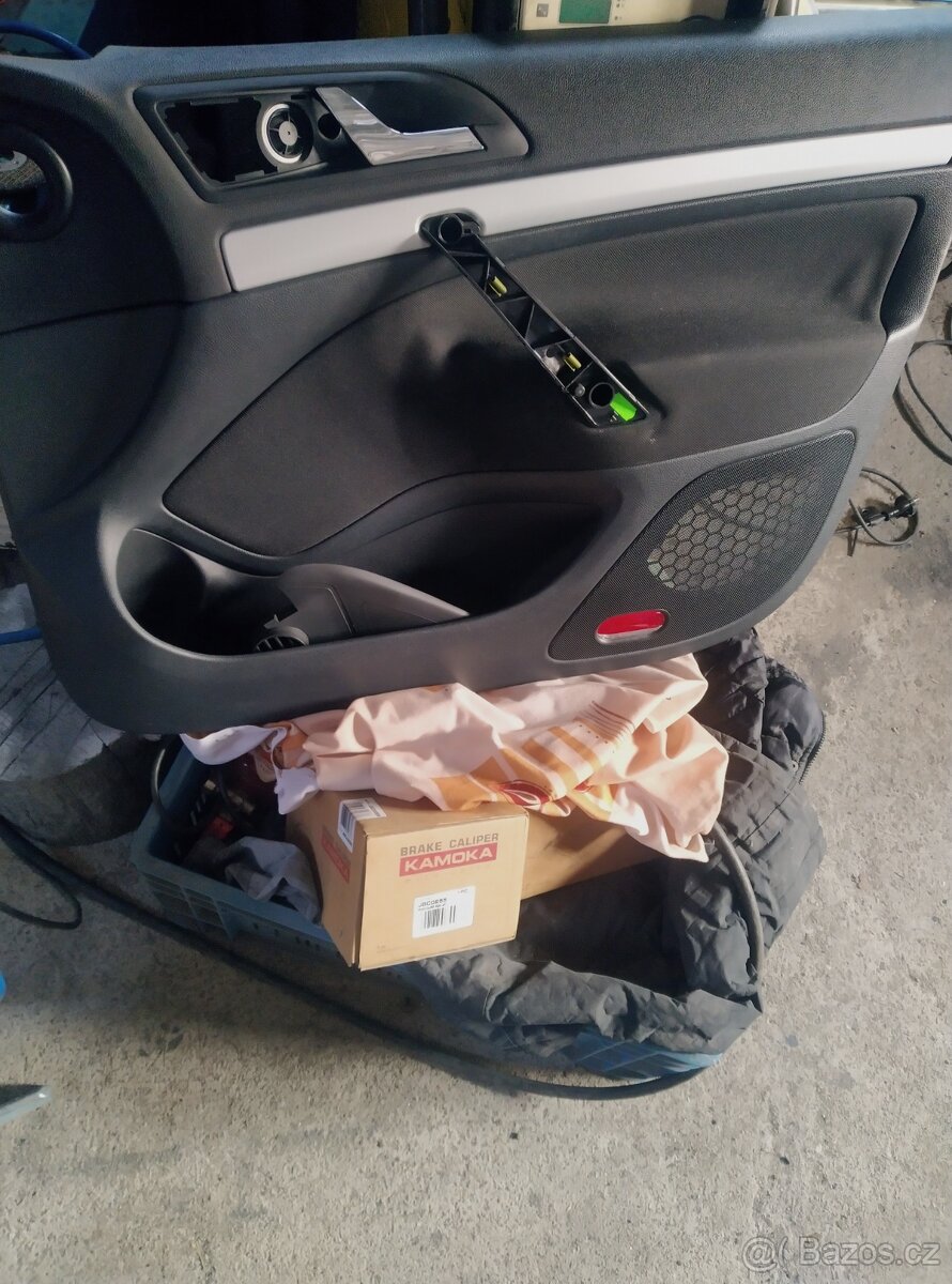 Octavia 2 tapecirunk - 2