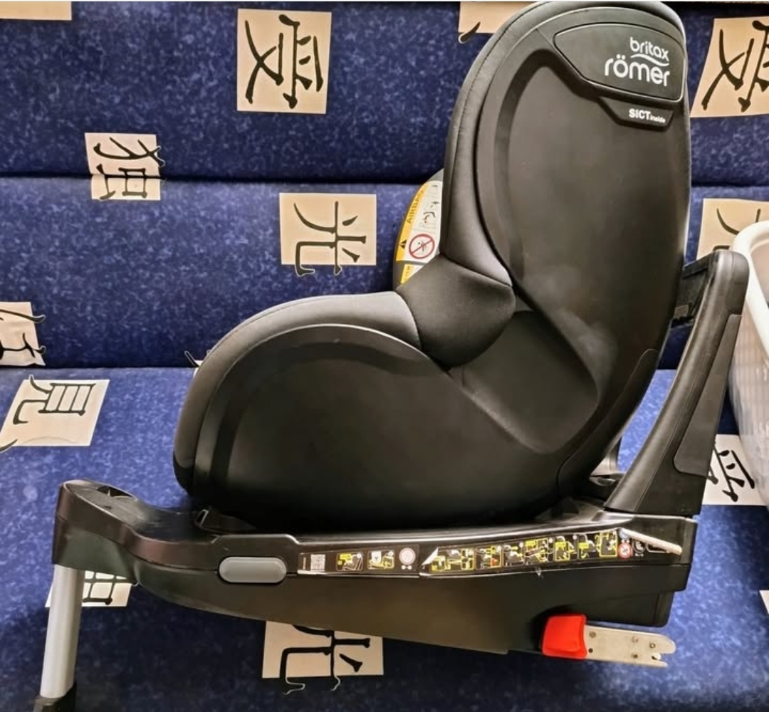 Autosedačka Britax Römer Dualfix M i-Size - 2