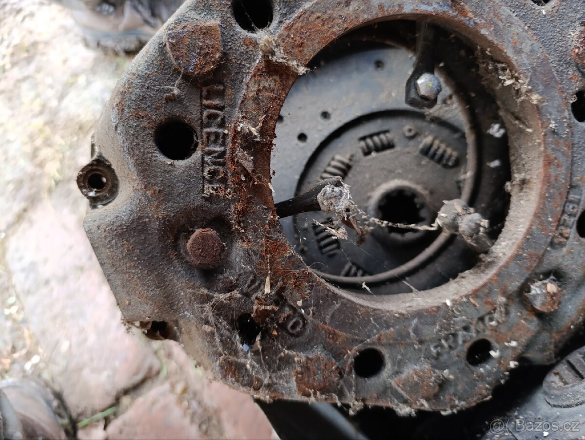 Náhradní díly. - 2