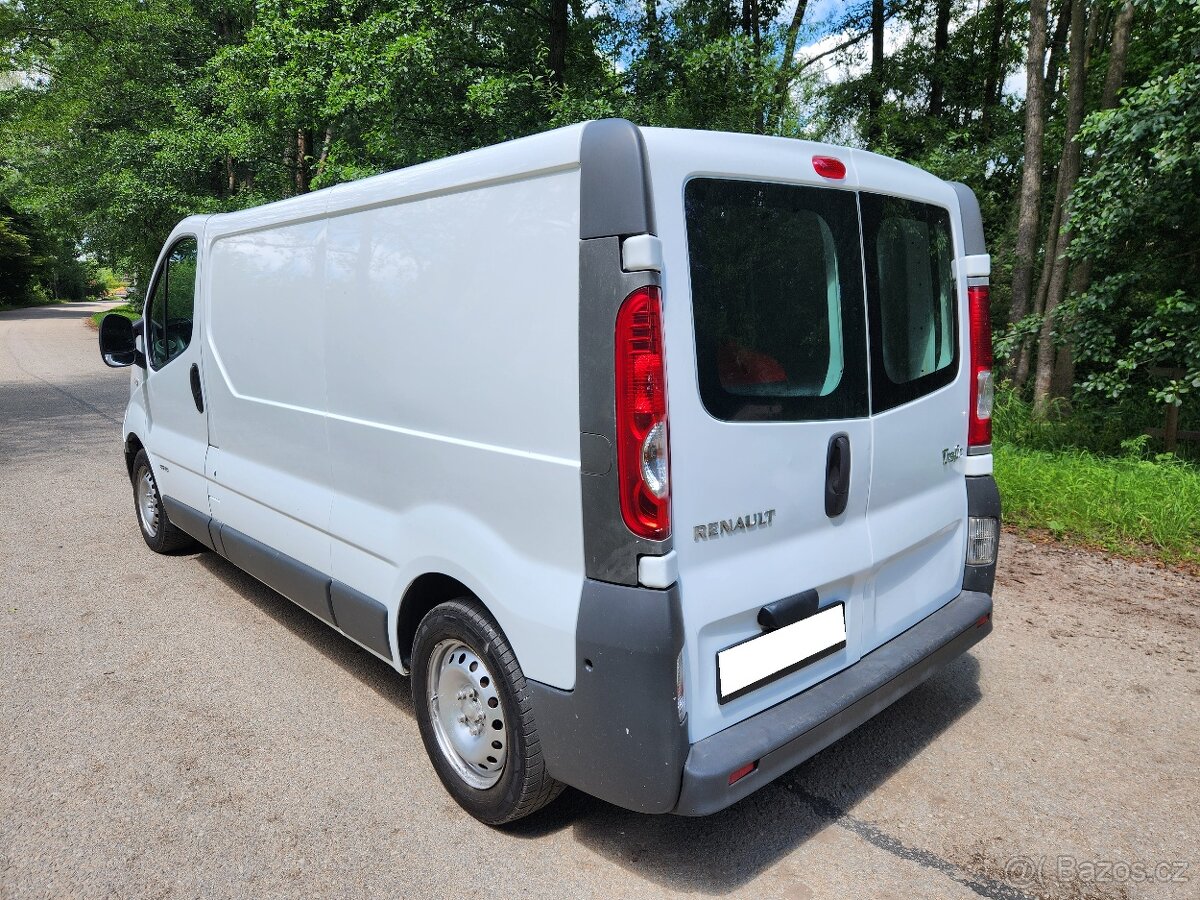 Renault Trafic Long 2.0 DCi 115 PS 2009 klima, 2x klíč - 2