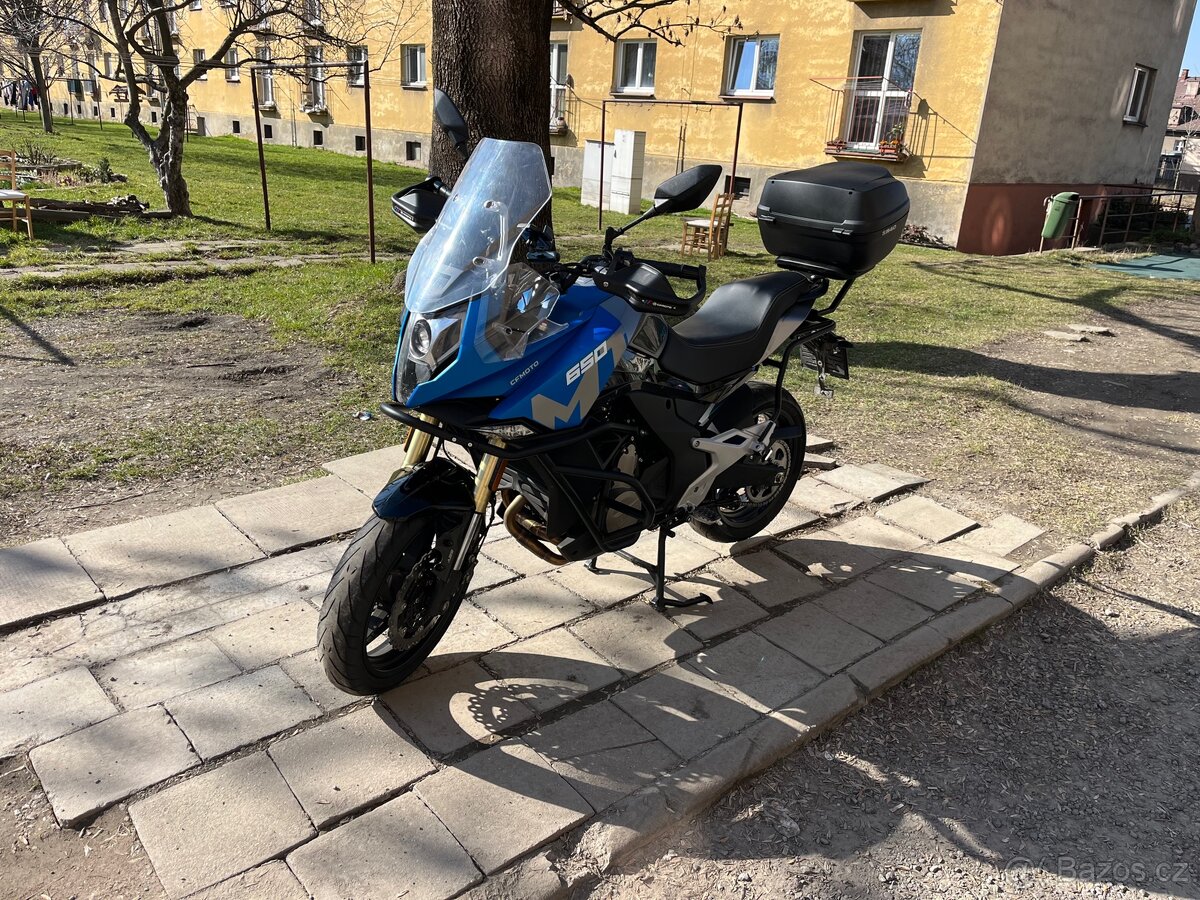 Prodám CF MOTO 650 MT - 2