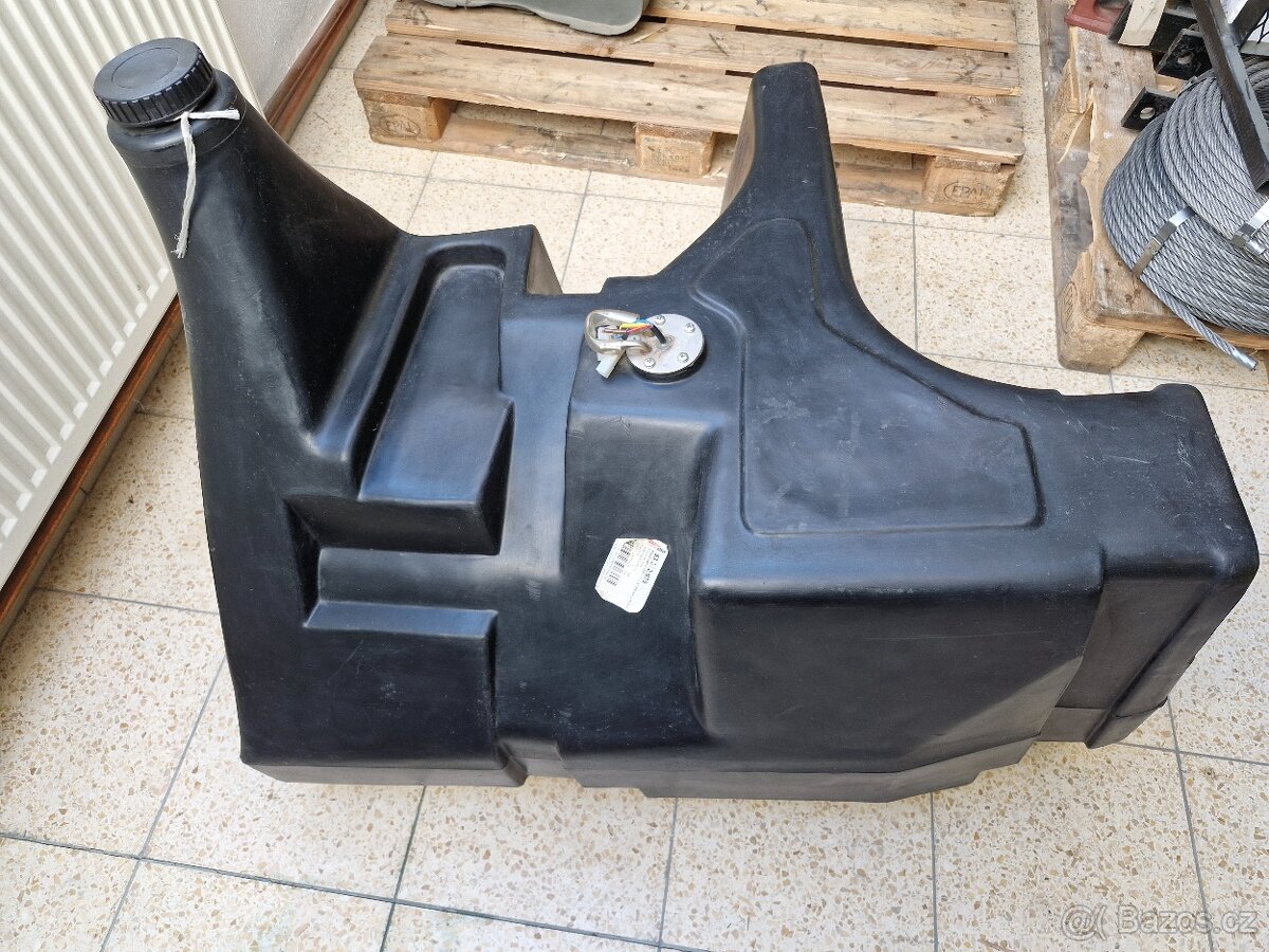 Nádrž na Zetor PROXIMA 150 litrů nová. - 2