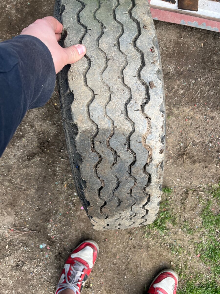 Pneu 8,25 -15 Barum - 2