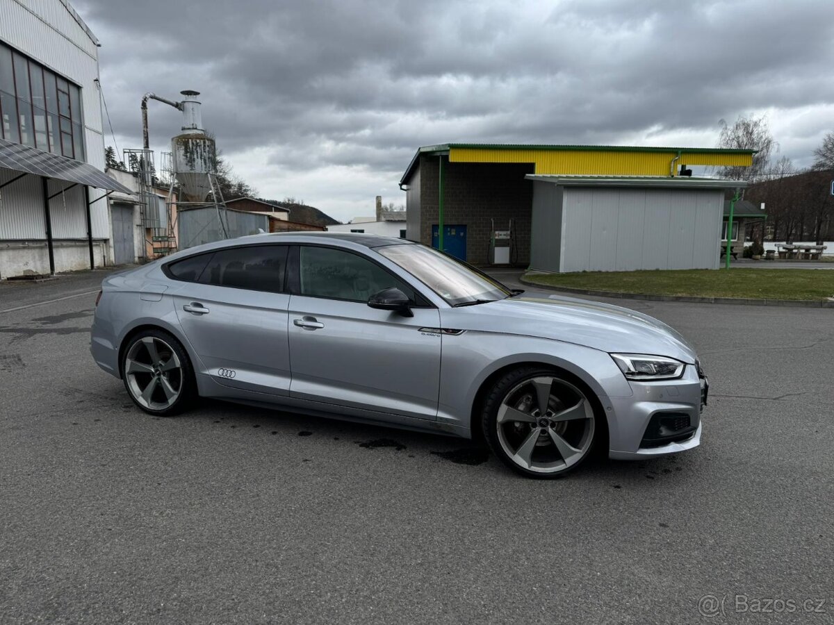 AUDI A5 quattro - 2