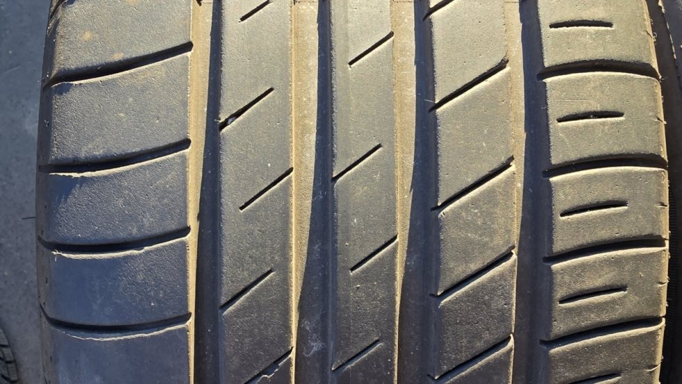 Letní pneu 225/55/17 Good Year - 2