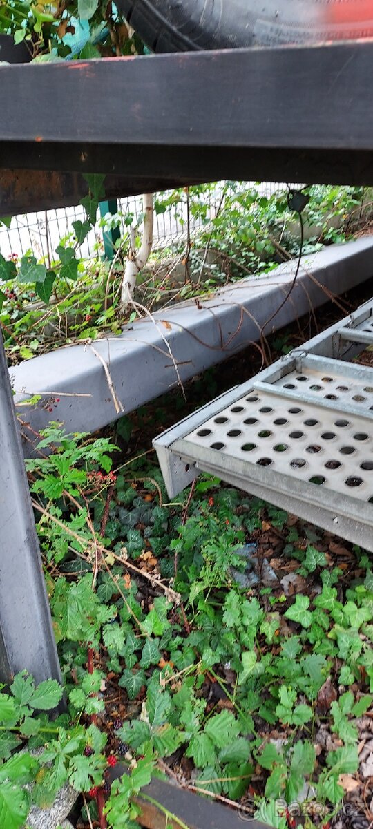 Ocelový podstavec pod reklamy - 2