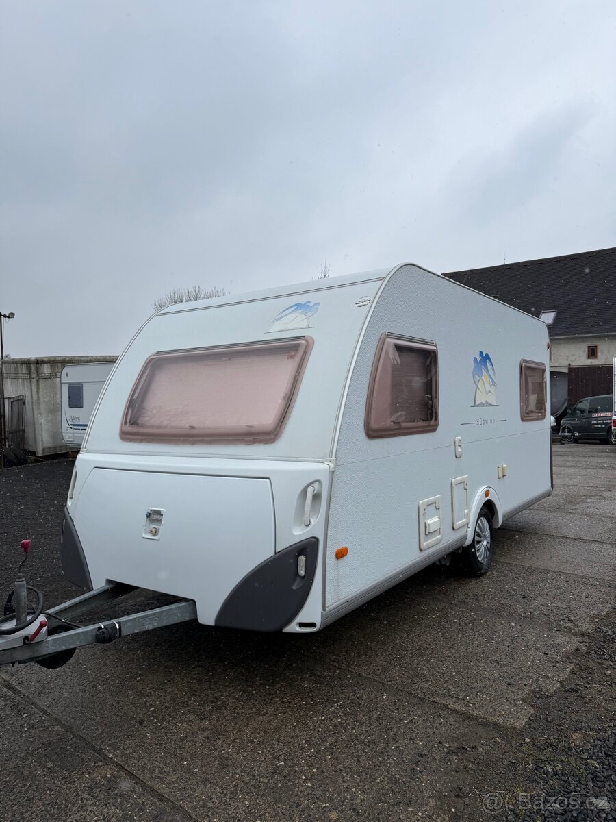 Knaus 450 - předstan, mover - 2