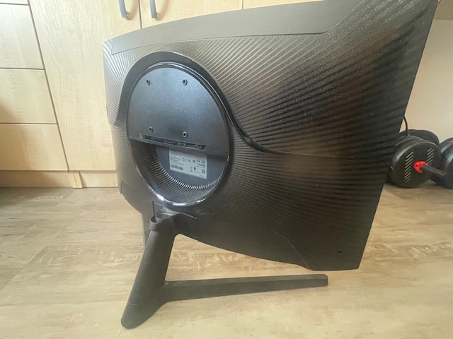 27" Samsung Odyssey G5 - 2