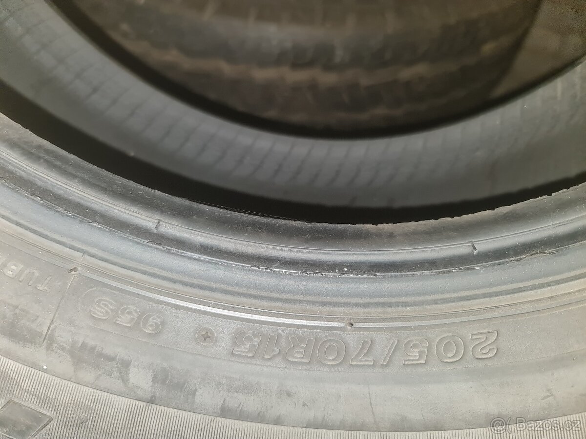 Bridgestone Dueler H/T 205/70 R15 95S - 2
