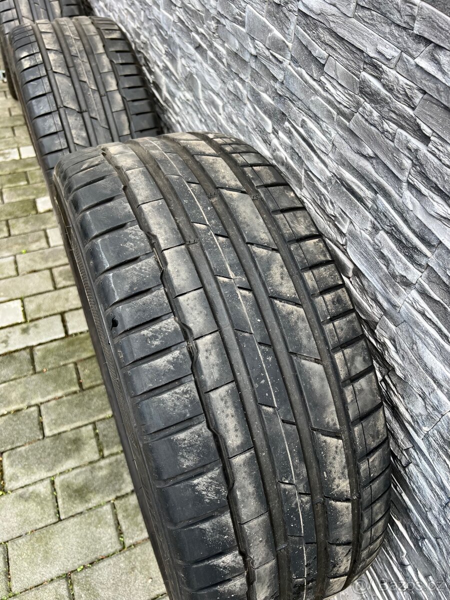 Letní pneu Hankook 245/45 ZR19 - 2