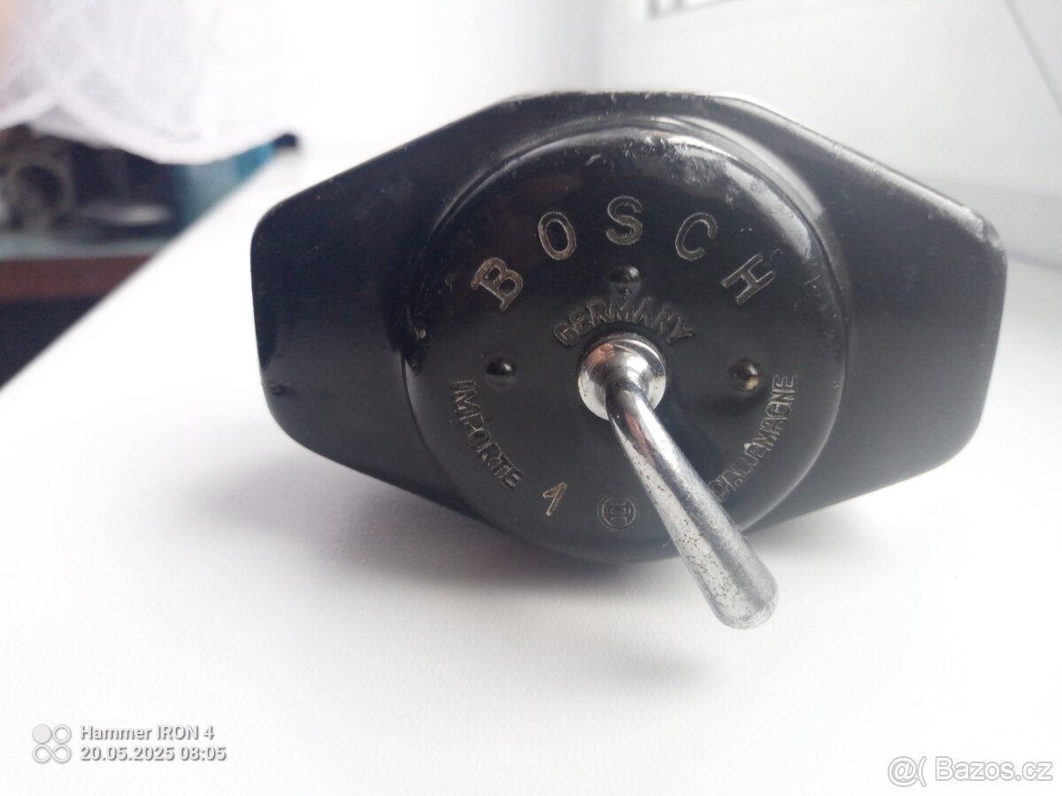 Bosch motorek stěrače. - 2