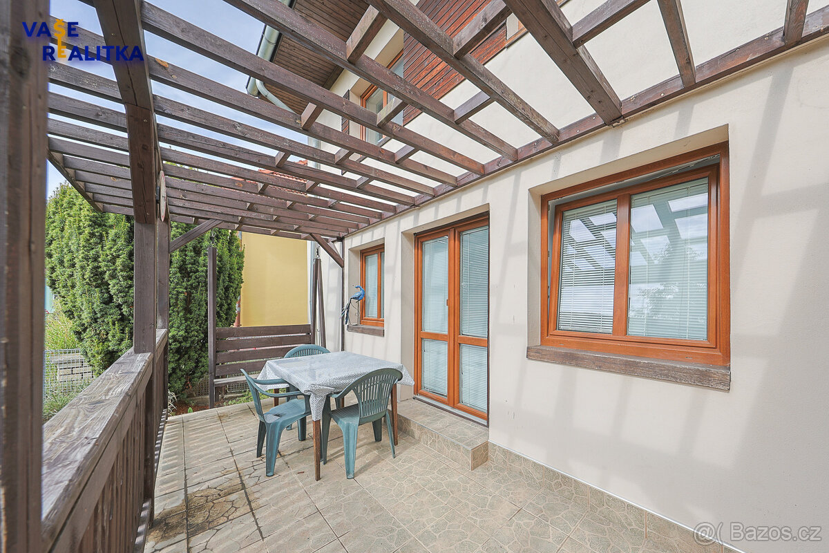 Pronájem, rodinný dům, Valšovice - 2