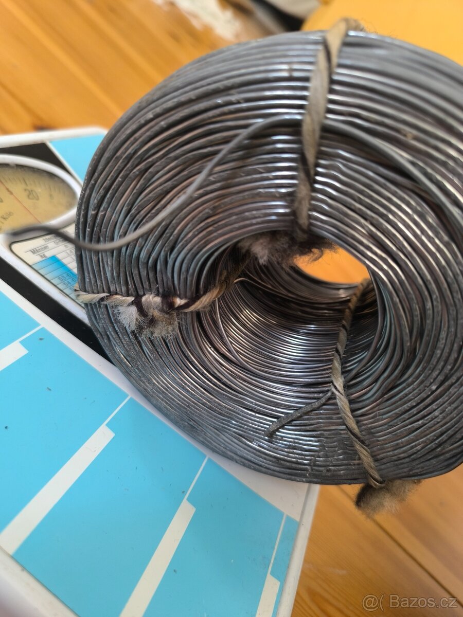 Prodam 12 kg pajeciho dratu - 2
