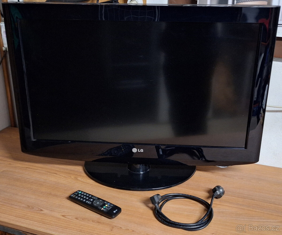 LG LCD televize 32" 82cm - 2