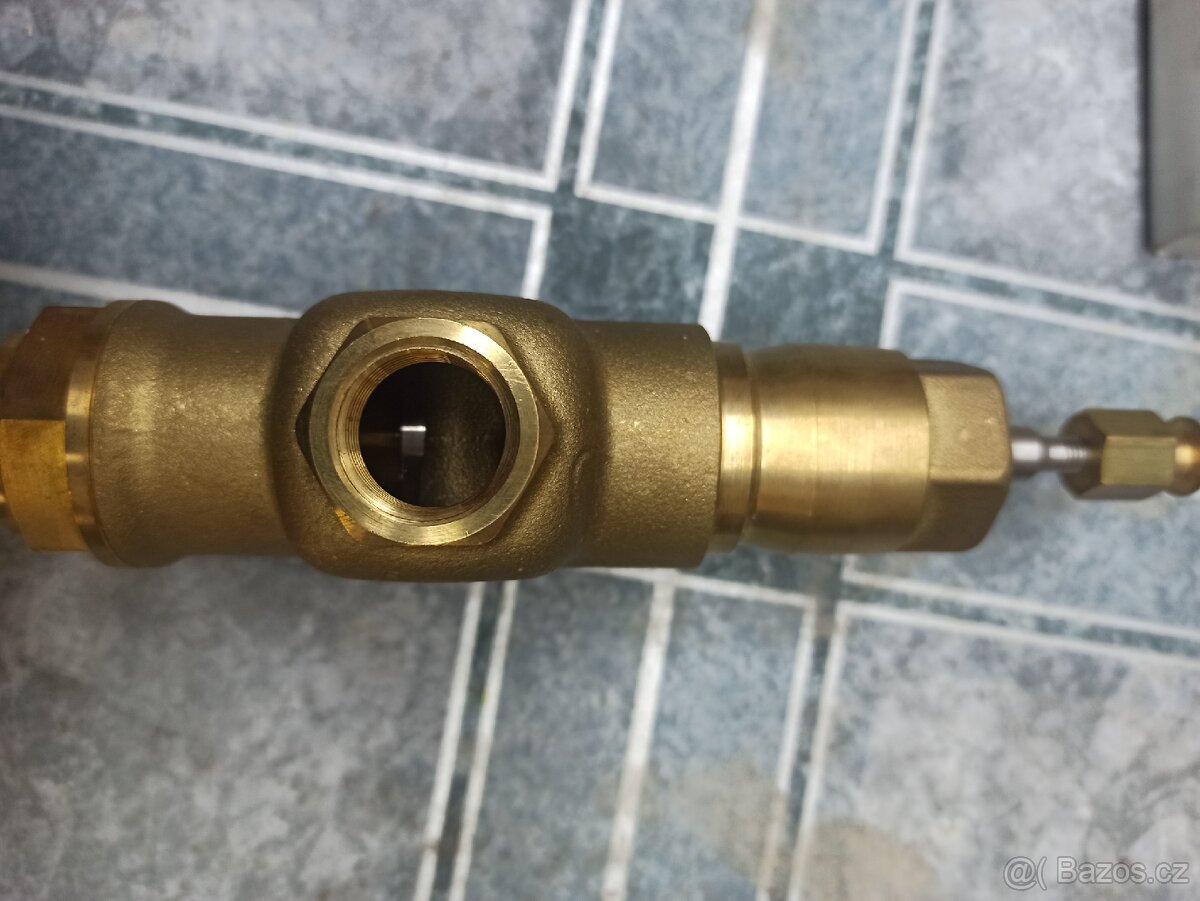 Prodám nový trojcestný ventil Honeywell - 2