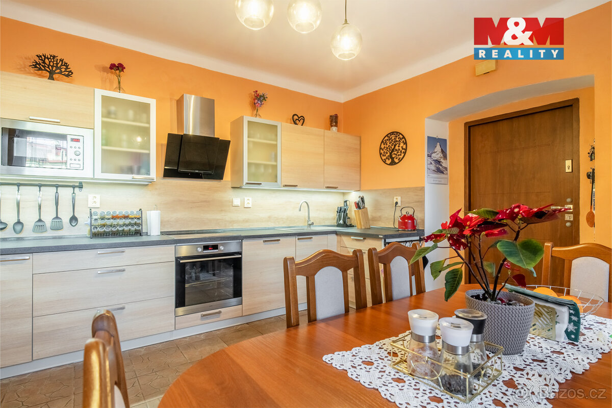 Prodej nájemního domu v Mimoni, ul. nám. 1. máje - 2