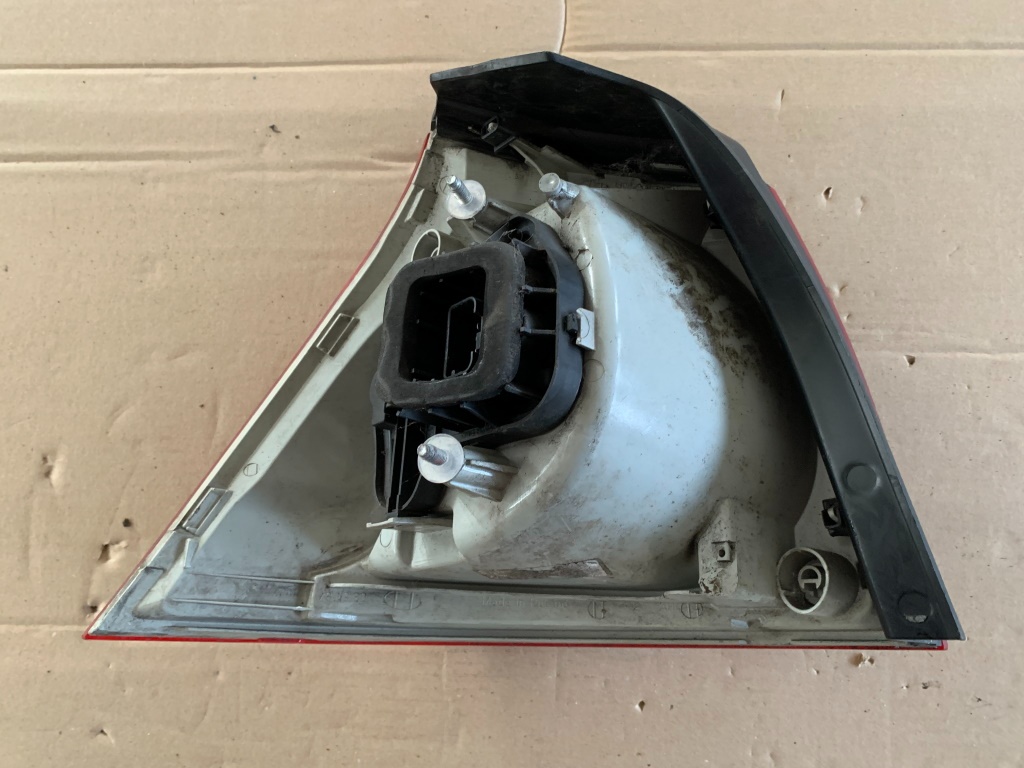 VW GOLF 5 - 1K - 2003-2009 - světlo PZ - 2