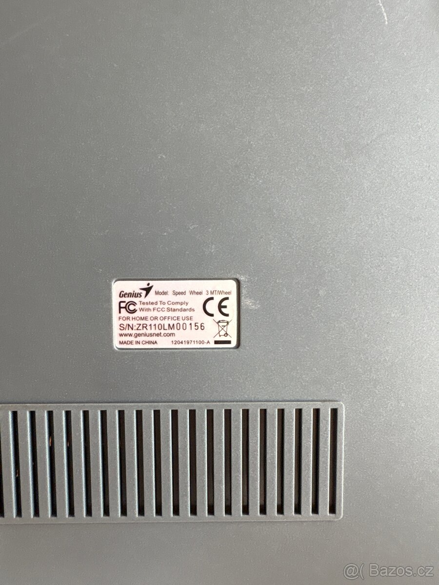 Herní volant s pedály a řazením genius - 2