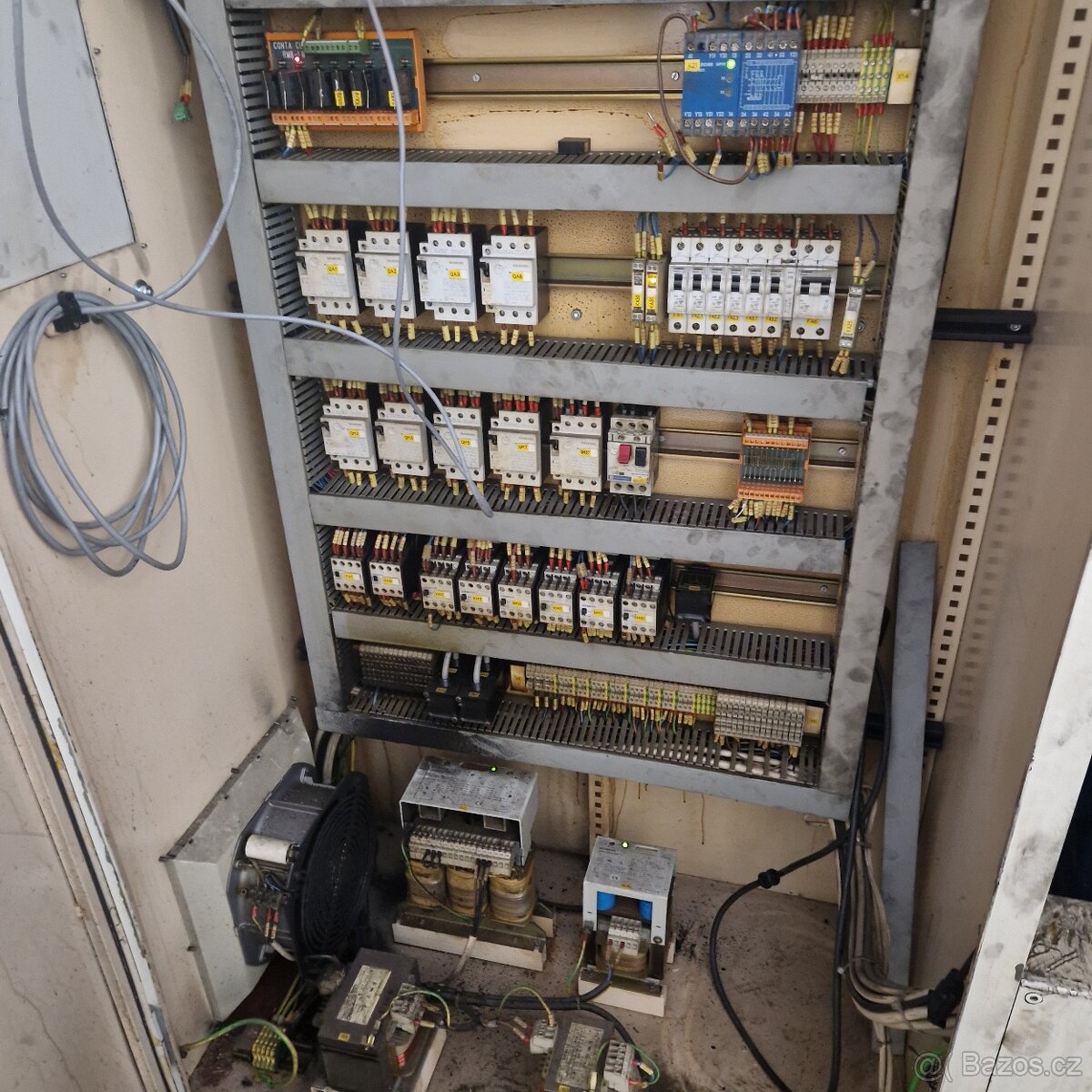 Cnc obrábací centrum MCFV 100 - 2