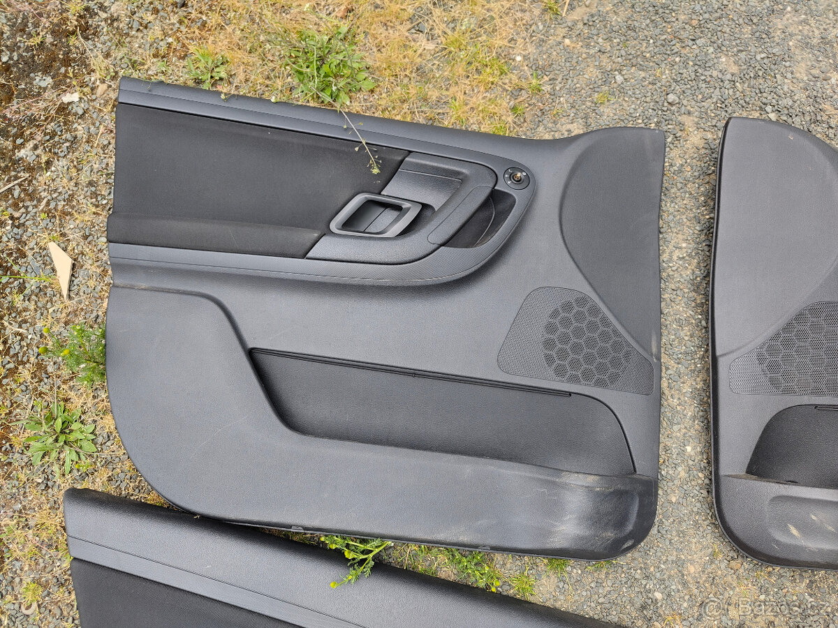 Přední tapeci Fabia II - 2