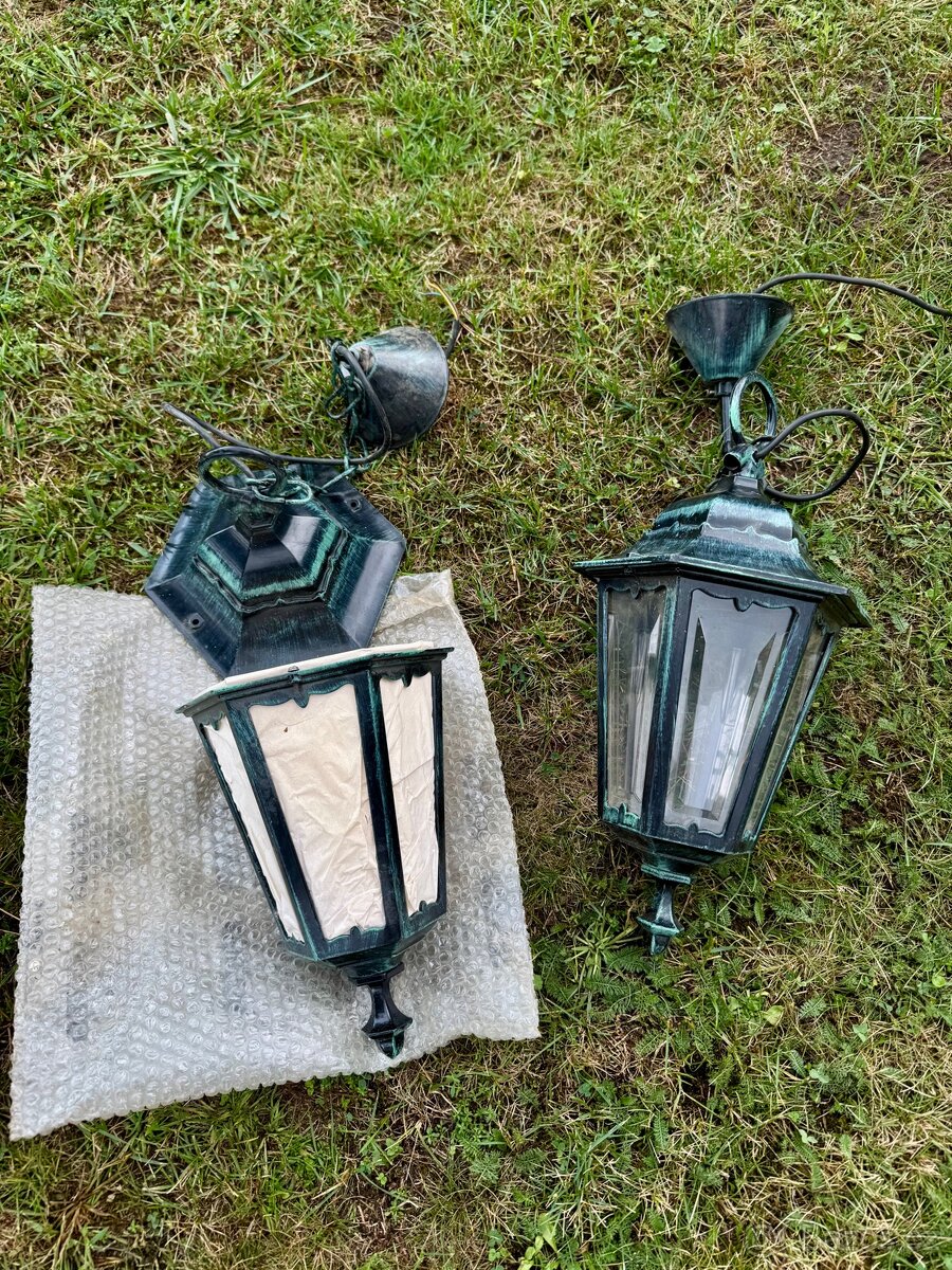 Venkovní závěsná lampa - 2