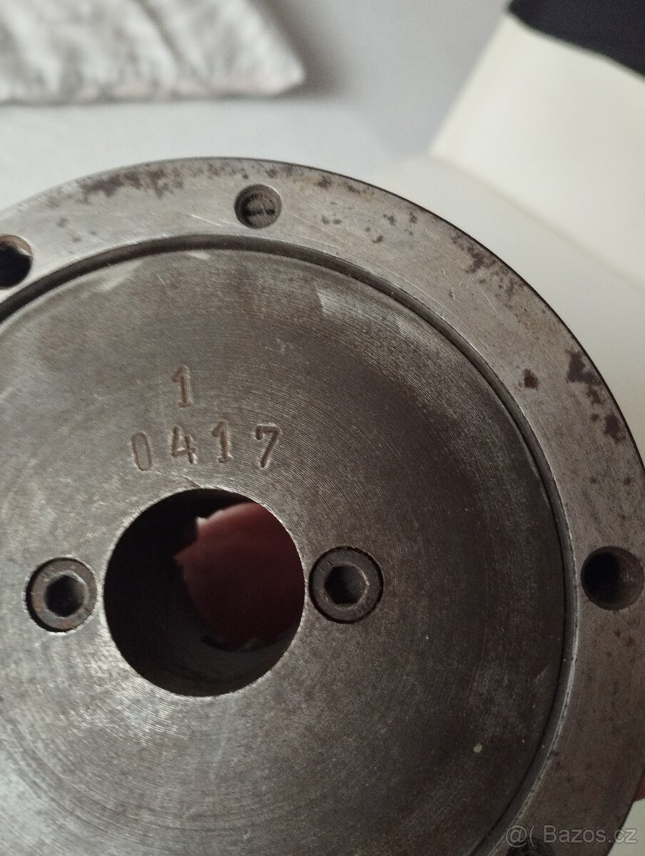 Prodám upínací hlavicí na soustruch. - 2