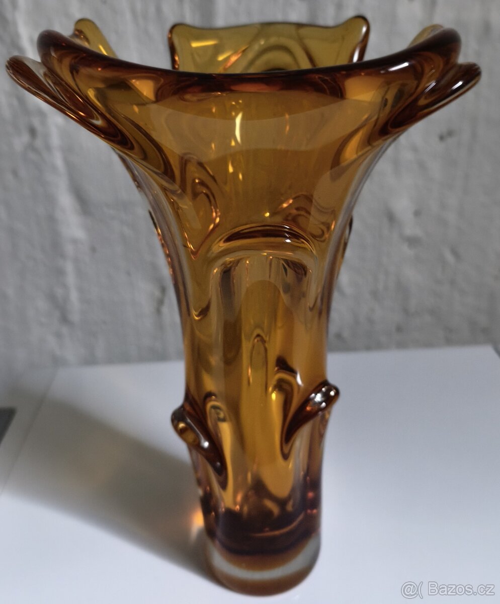 Váza z hutního skla - 2