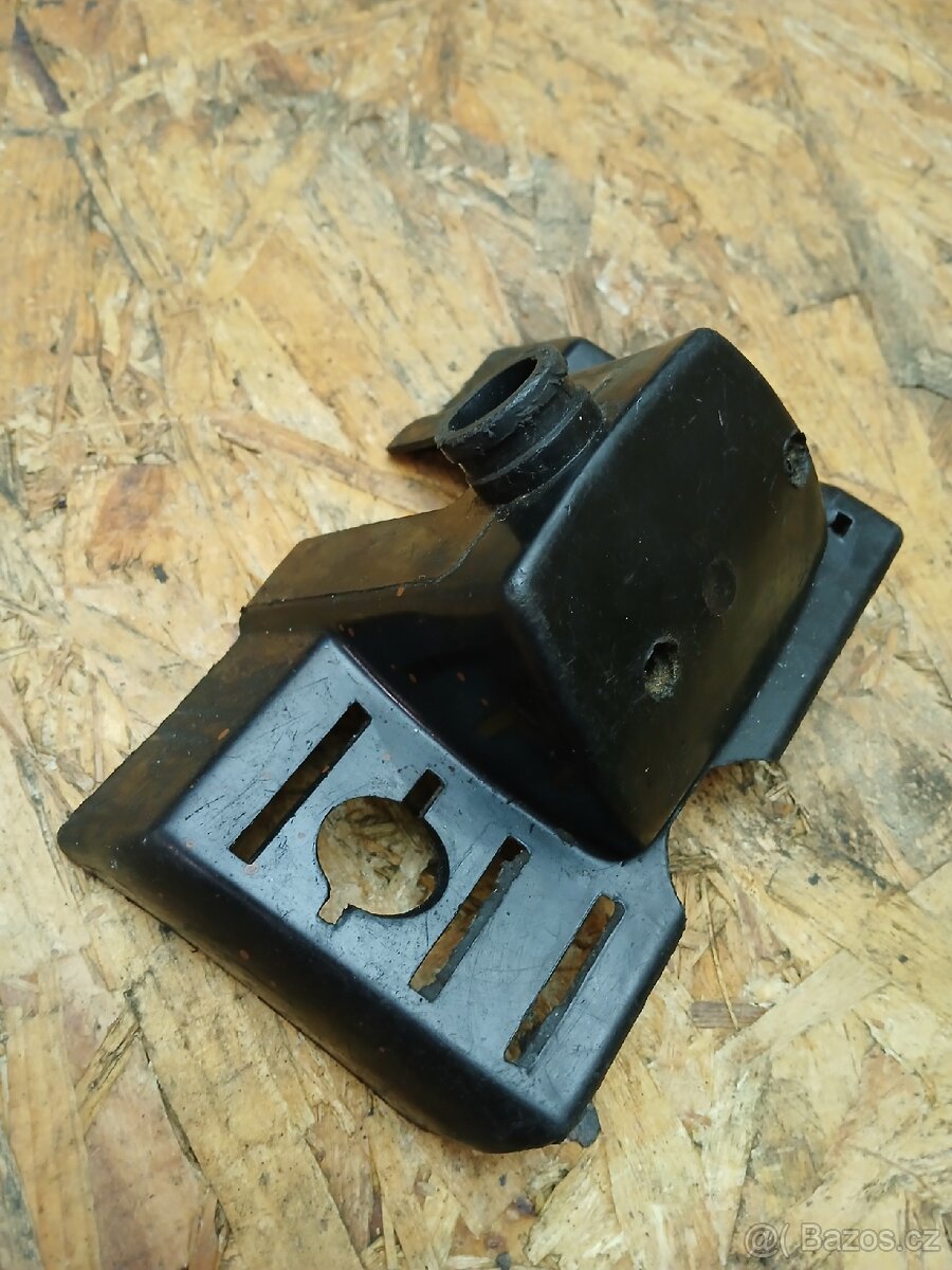 Babetta 207 kryt karburátoru - 2