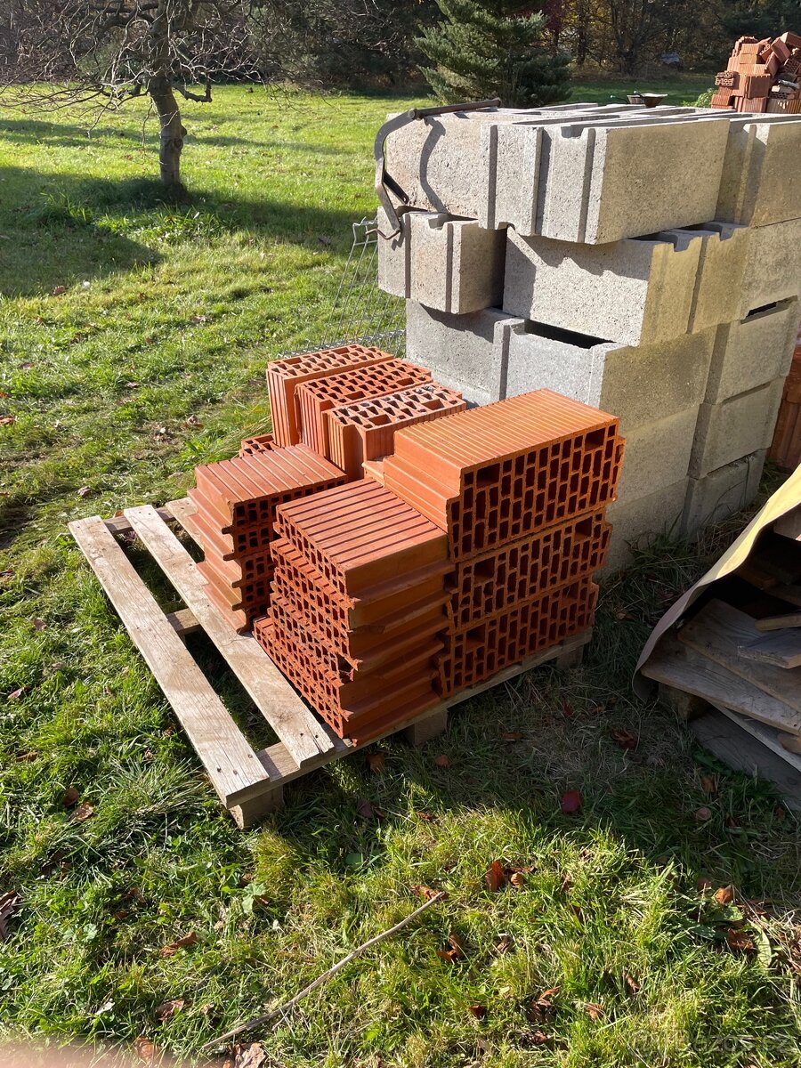 Heluz Miako zbytek ze stavby - 2