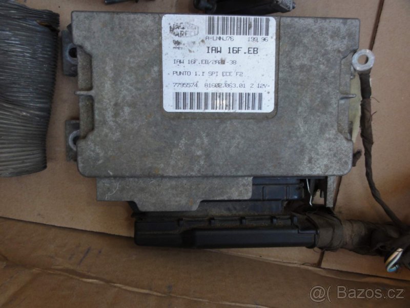 Fiat punto MK1 díly z auta - 2