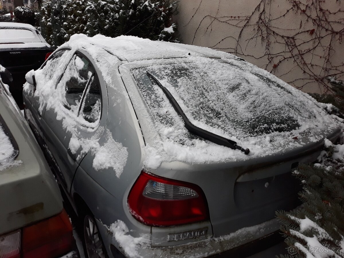Renault Megane 1,4 rv 2000 - 2