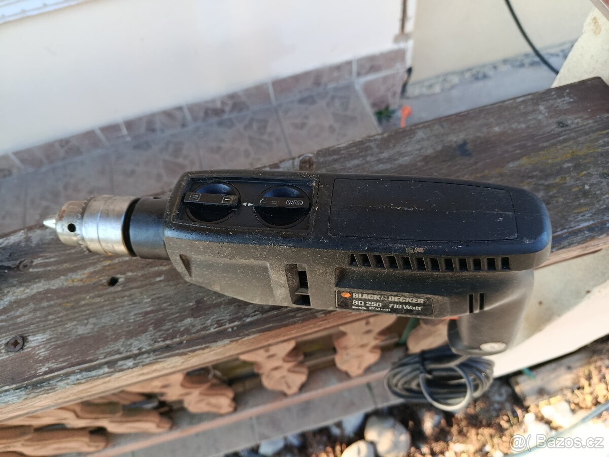 vrtačka přiklepová - 2